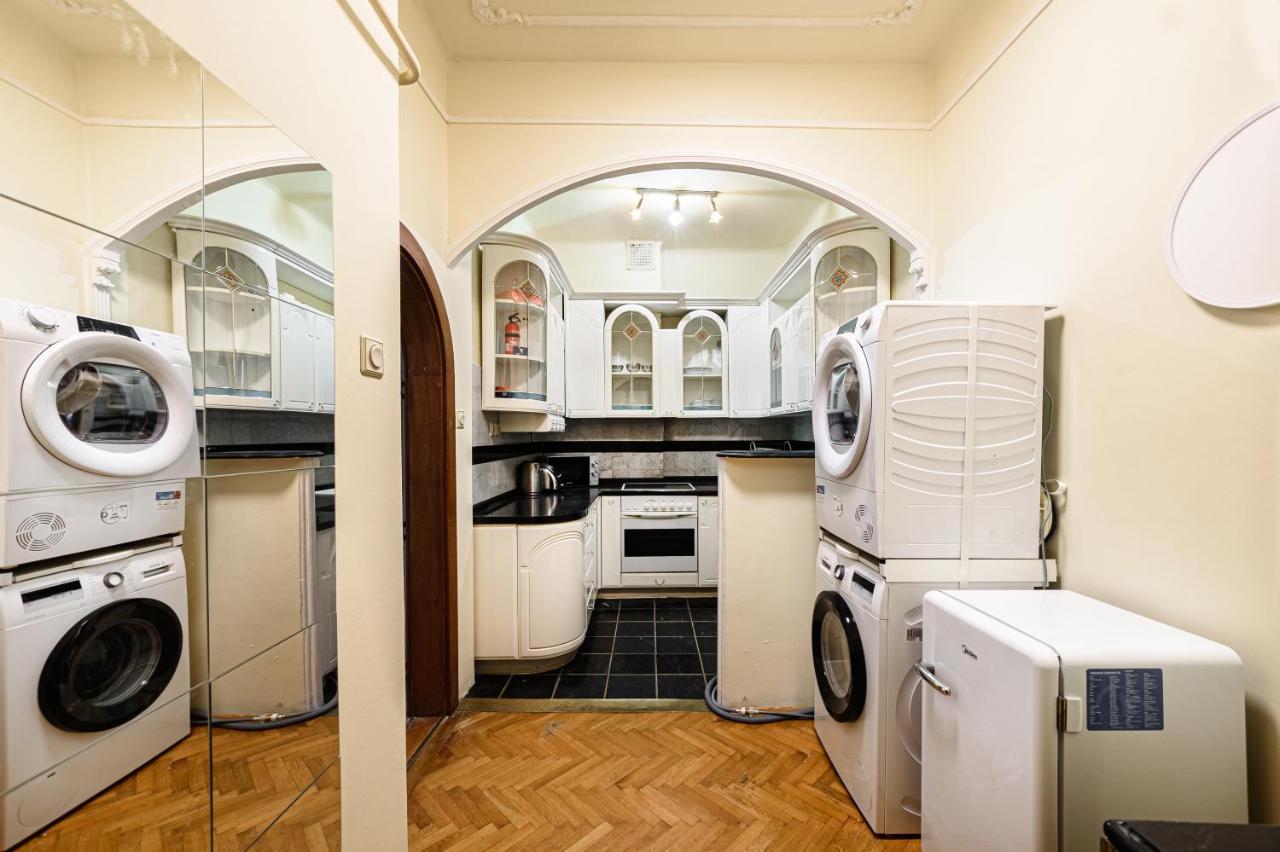 Stylish Homes Downtown Buda Будапеща Екстериор снимка
