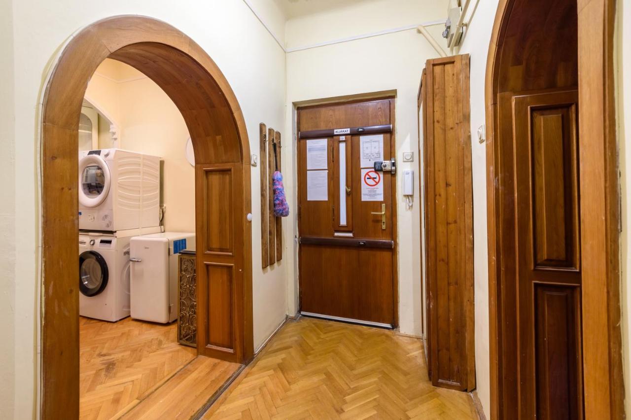 Stylish Homes Downtown Buda Будапеща Екстериор снимка
